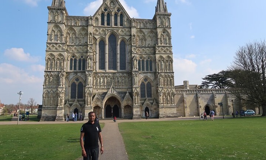 Image 4: From London Stonehenge and Salisbury Private Day Trip