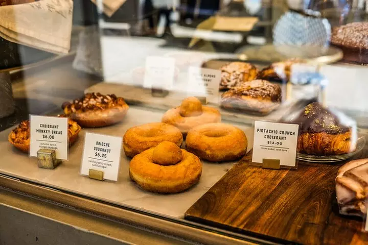 Delicious Donuts in Union Square: New York's Sweetest City Tour