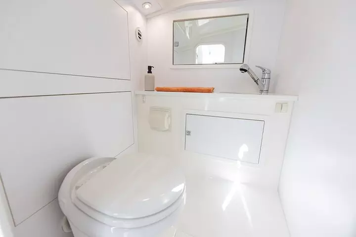 Private 4 hour Cruise to Emerald Bay on 42ft Exotic Yacht for 12