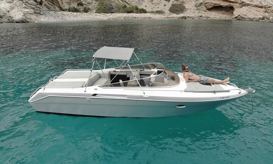 Image 17: Alquiler de Barco Privado para 5 Personas 8 Horas en Ibiza