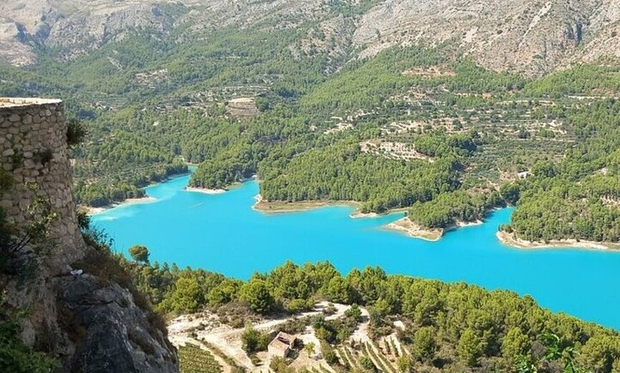 Image 4: Alicante y Benidorm: Excursión al Castillo de Guadalest incluyendo ...
