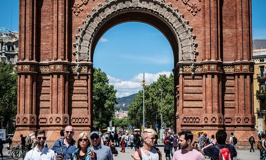 Image 6: Descubre la aventura del Monasterio de Medio Día de Montserrat desd...