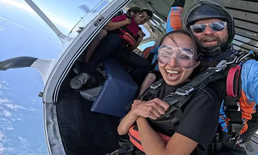 Image 4: 15,000ft Perth City Tandem Skydive