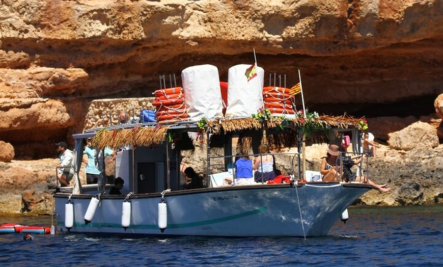 Image 8: Crucero por la playa y deportes acuáticos, tapas, bebidas y frutas.
