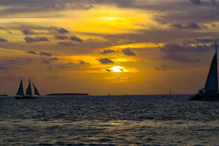 Key West: Sunset Sail Full Bar, Live Music & Dinner & Early Morning...