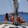 Image 2: Barcelona Sailing Experience 2 hs con aperitivos y bebidas Premium
