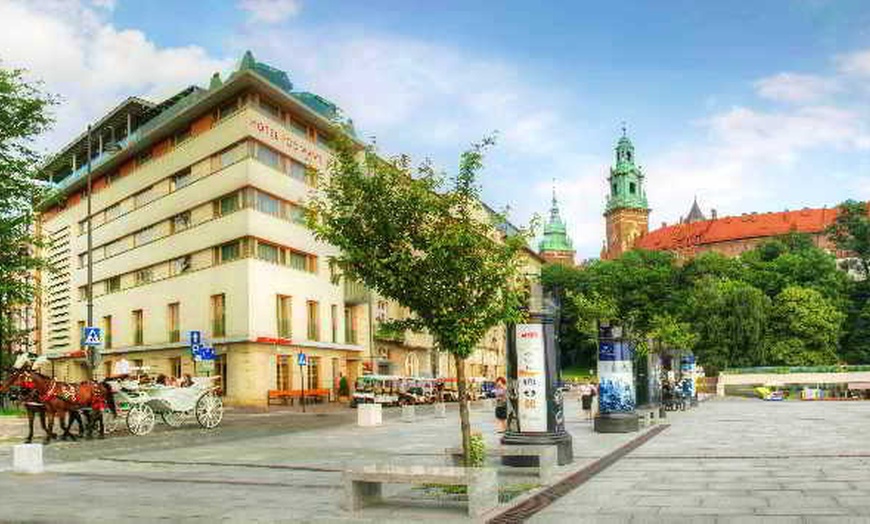 Image 1: ✈ POLSKA | Kraków - Hotel Pod Wawelem 3* - Centrum miasta