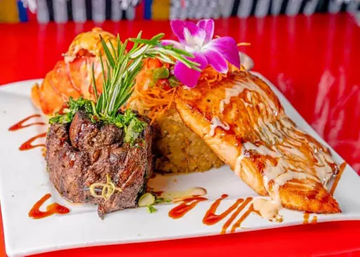 5% Cash Back at Vaka Restaurant