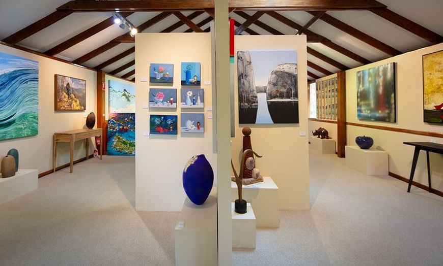 Image 2: The Top-Tier Tour