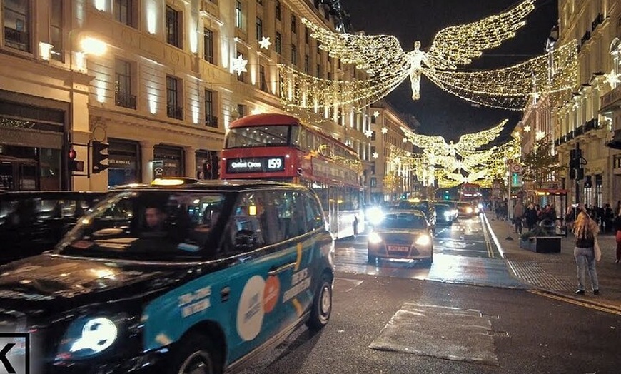 Image 3: Private Christmas Lights Black Taxi Tour With Guide