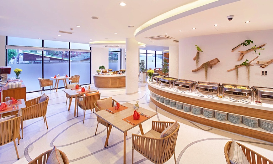 Image 24: ✈ THAÏLANDE DU SUD | Phuket - Bandara Beach Resort Phuket 4* - Bord...