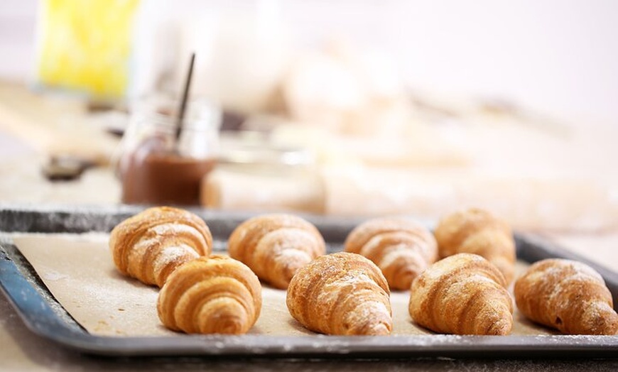 Image 9: Cours de Croissant & Pâtisserie Bicolore dans le Centre de Paris