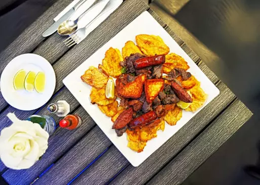 5% Cash Back at Estrella Latina Bar & Grill