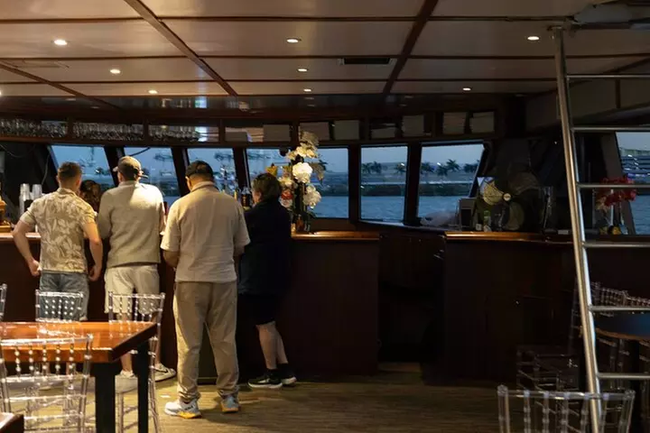 Miami Skyline Sunset Cruise with The Mojito Bar On board