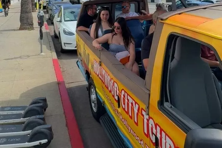 Hollywood and Celebrity Homes Bus Tour