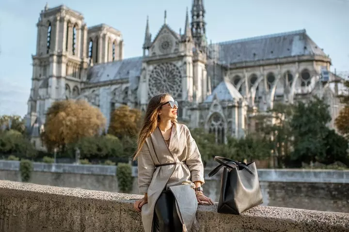 Un shooting privé à Notre-Dame - Primary Image