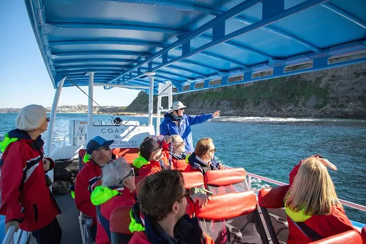 Hunter Coastal Adventure Tour by Boat from Newcastle