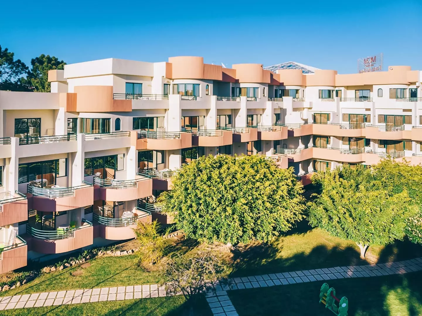 ✈ ALGARVE | Albufeira - Muthu Forte da Oura Apartment Hotel 5*, 2 n...