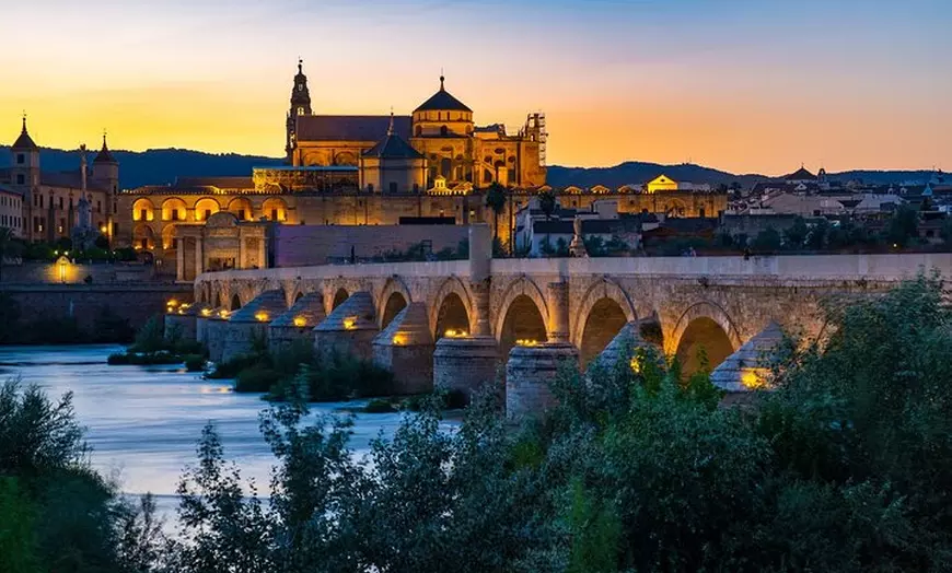 Image 1: Traslado Privado de Sevilla a Granada con Escala en Córdoba