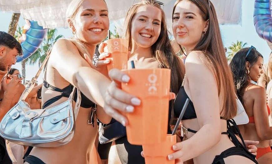 Image 4: Ibiza : 4 x discoteca y piscina Party Pass