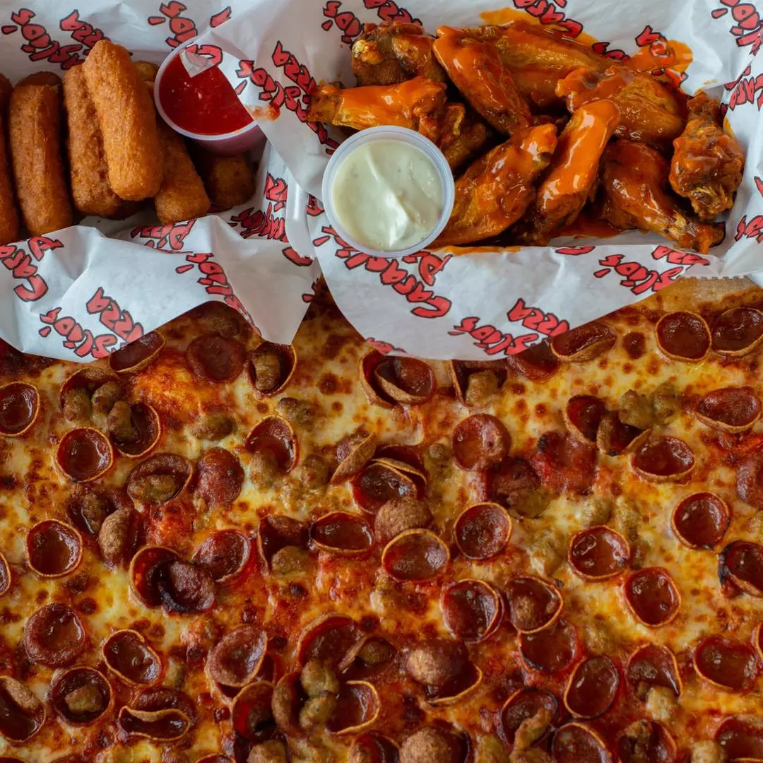 $18.50 For 1 Large Cheese Pizza & 1 Dozen Boneless Wings (Reg.$37)
