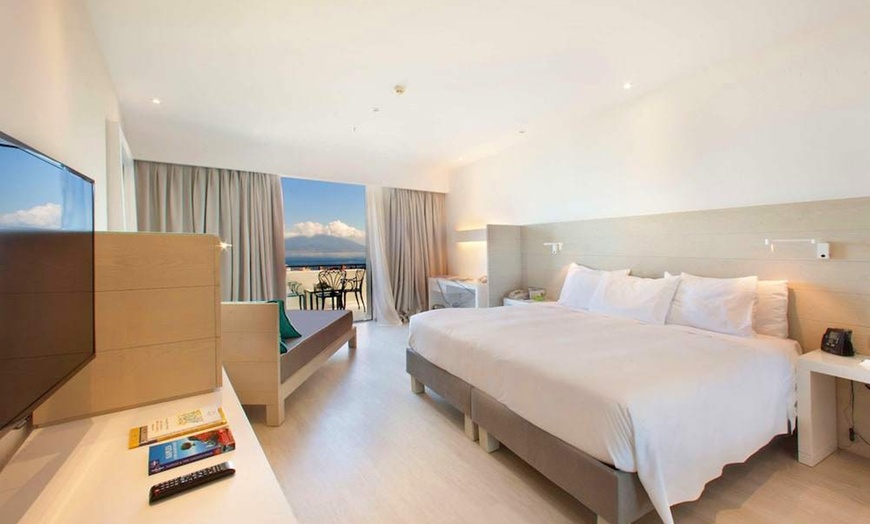 Image 19: ✈ ITALIA | Sorrento - Hilton Sorrento Palace 4* - Piscine