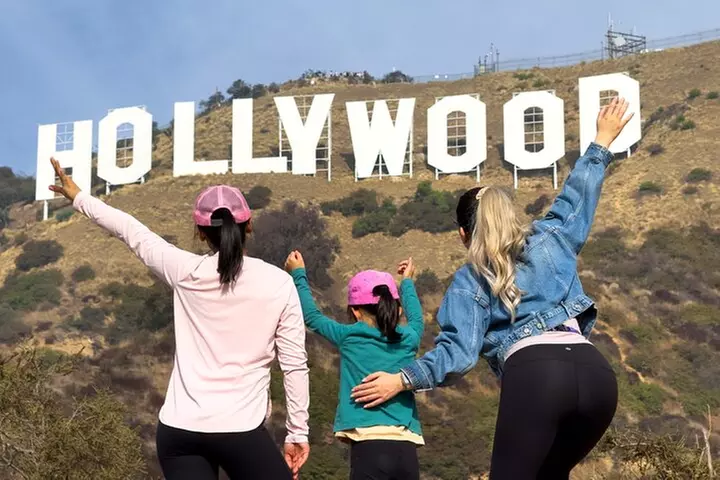 VIP Private Guided Hike to Hollywood Sign Viewpoint