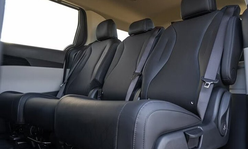 Image 4: Cairns Airport to Port Douglas Private Transfer 1-7 Pax