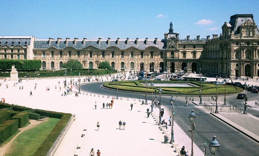 Image 7: Musée du Louvre : Visite extérieure avec billet coupe-file