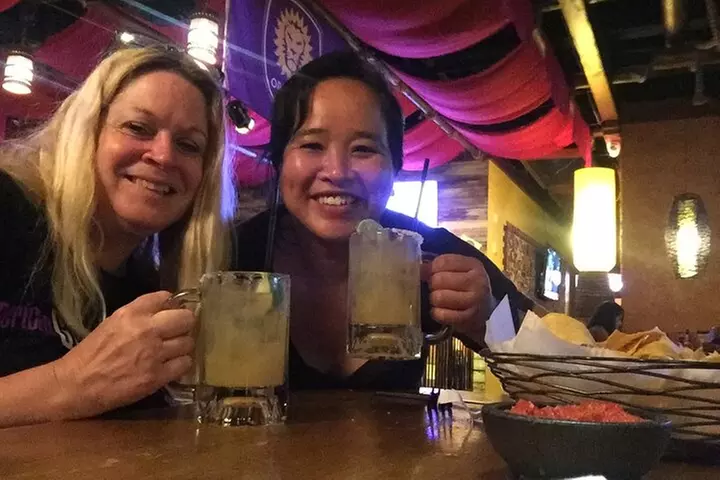 A Toast to the Ghost Haunted Pub Crawl in Downtown Orlando