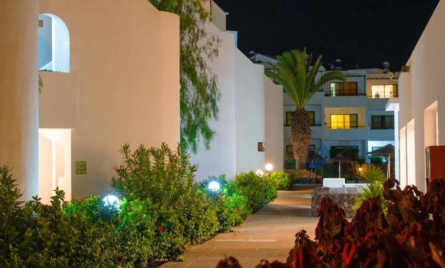 Image 12: ✈ LANZAROTE | Costa Teguise - Hotel Siroco - Adults Only 3*, 4 nach...