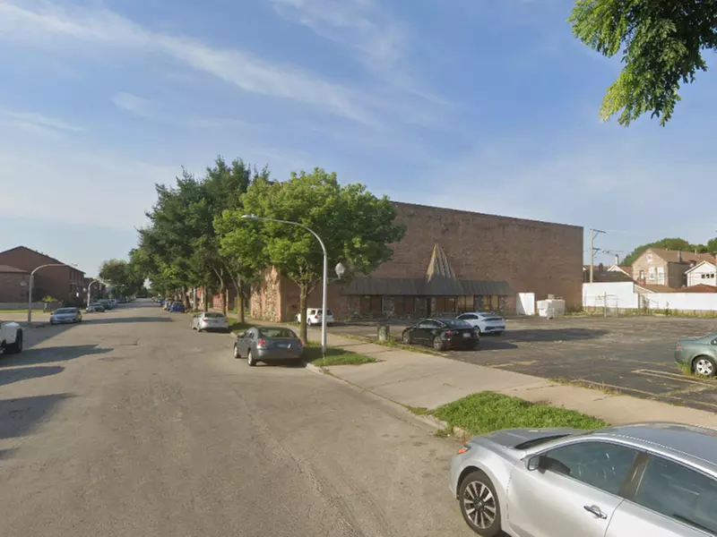 Parking at 3120 S. Canal St. Lot