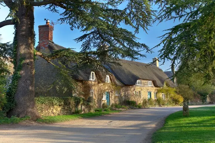 Explore The Cotswolds: Private Day Trip from London