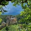 Image 2: Frankfurt : Private Tour durch Schloss Eltz, Cochem und Moseltal
