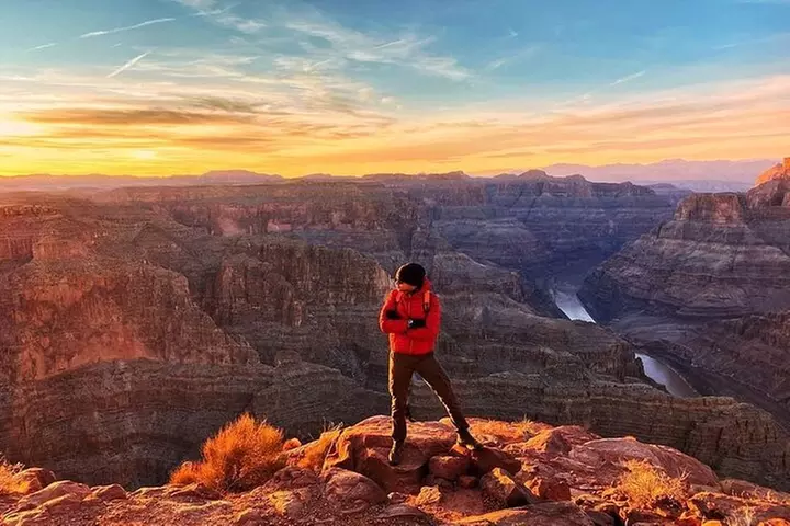 Grand Canyon West Bus Tour with Hoover Dam and Optional Skywalk