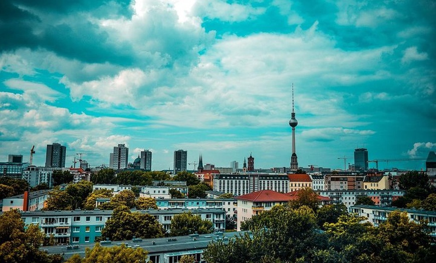 Image 5: Private Halbtagestour Berlin: Kultur-, Tyrannei-, Toleranzhauptstadt