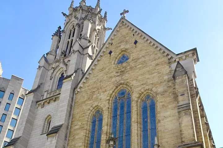 Landmarks Downtown-West Walking Tour