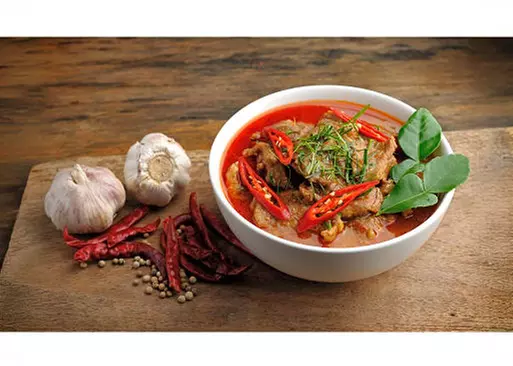 5% Cash Back at Paya Thai Curry
