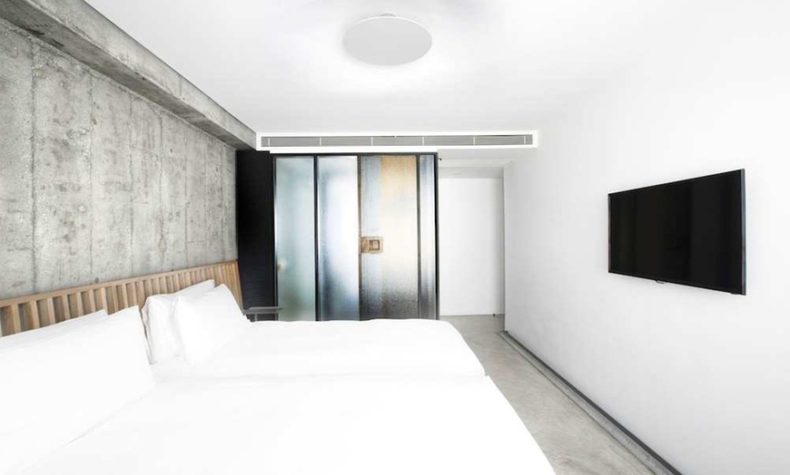 Image 3: ✈ HONG KONG - TUVE Hotel 4* - City break