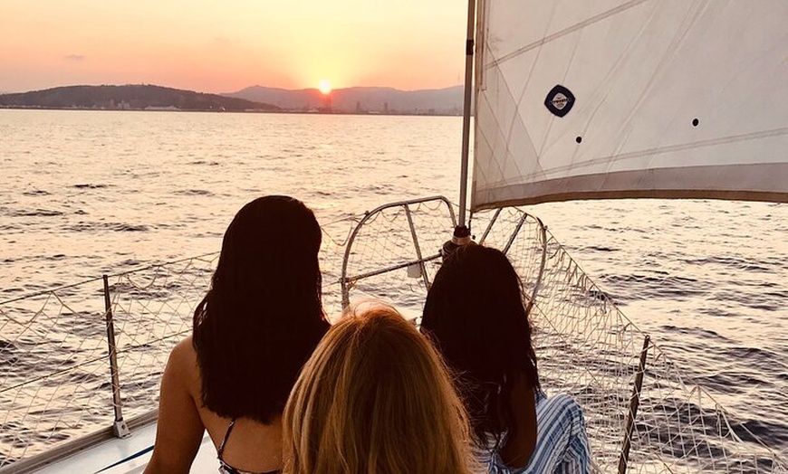 Image 6: Barcelona Sunset Private Saxiphone y barra libre