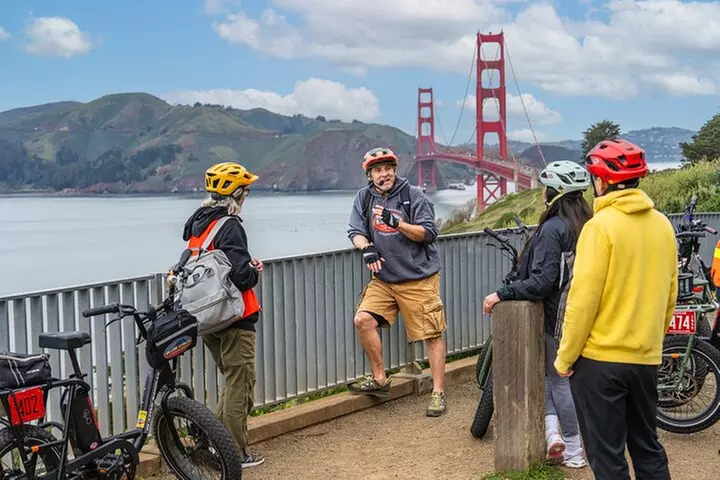 Golden Gate Bridge Guided Bicycle or E-Bike Tour from San Francisco to Sausalito - Primary Image