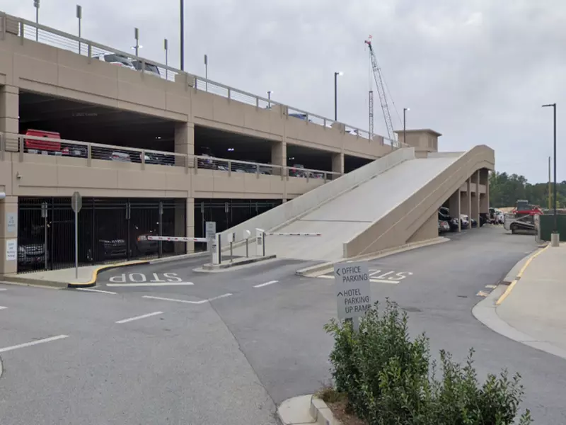 Parking at Renaissance Atlanta Airport Gateway Hotel Garage