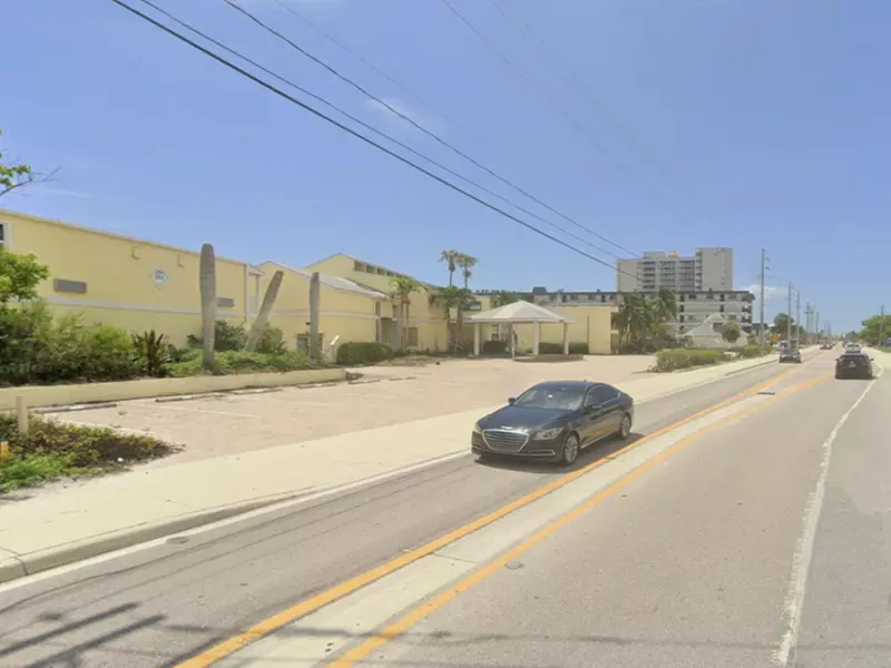 Parking at 2316 Estero Blvd. Lot
