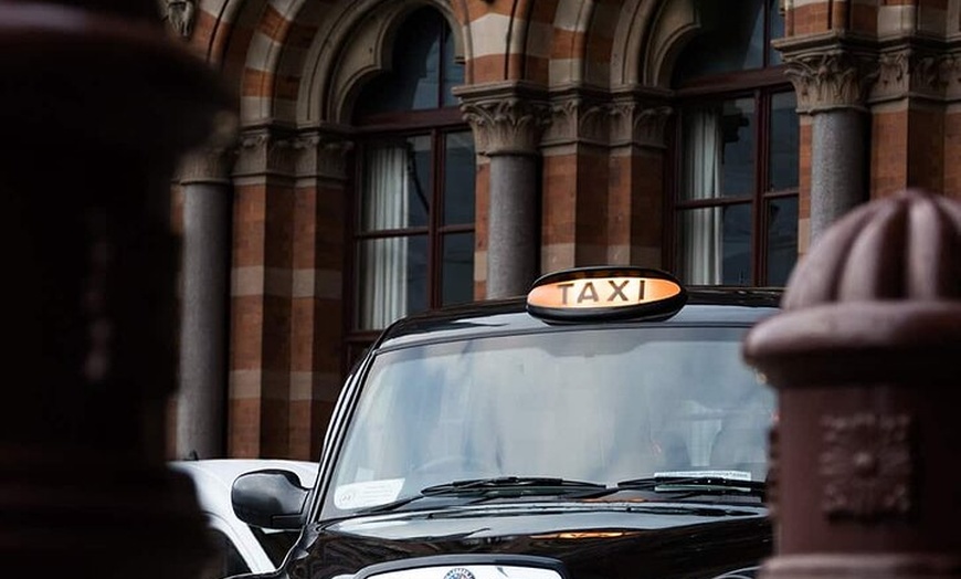 Image 2: Big Sights Tour - Iconic London Taxi Tour