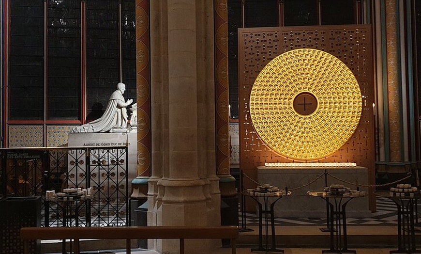 Image 8: Visite guidée intérieure de la cathédrale Notre-Dame de Paris