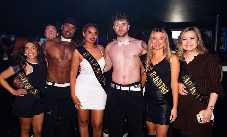 Image 35: Magic Men Cabaret Show