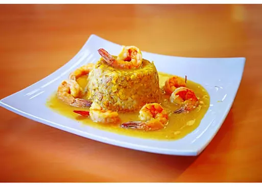 5% Cash Back at Lucas Dominican Restaurant