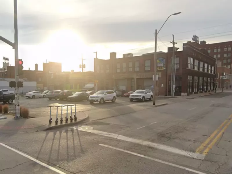 Parking at 1800 Oak St. Lot
