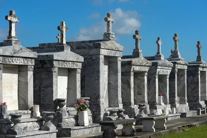 New Orleans St. Louis Cemetery No. 3 Walking Tour