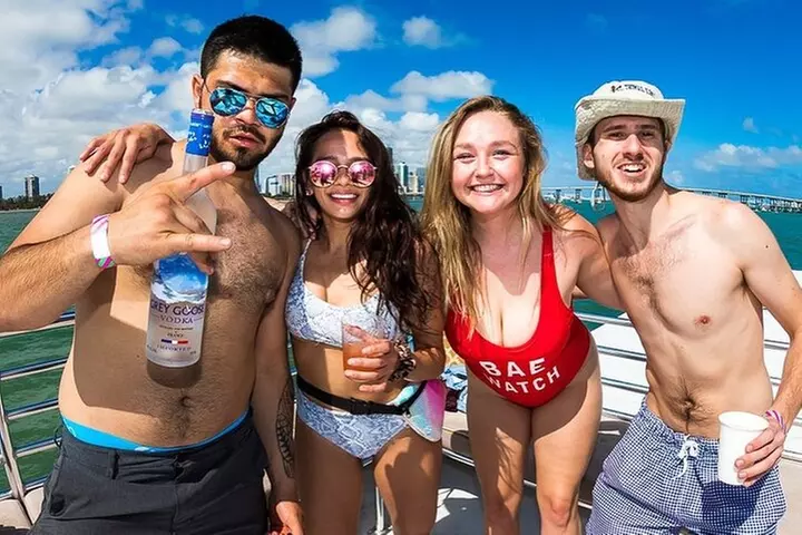 Ultimate Miami Boat Party with Free Open Bar & Live DJ